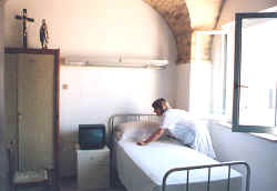 camera1.jpg (27809 byte)